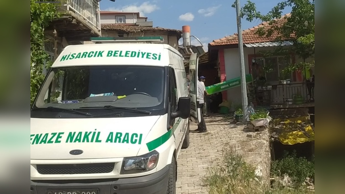 Kütahya'da 66 yaşında kadın evinde ölü bulundu