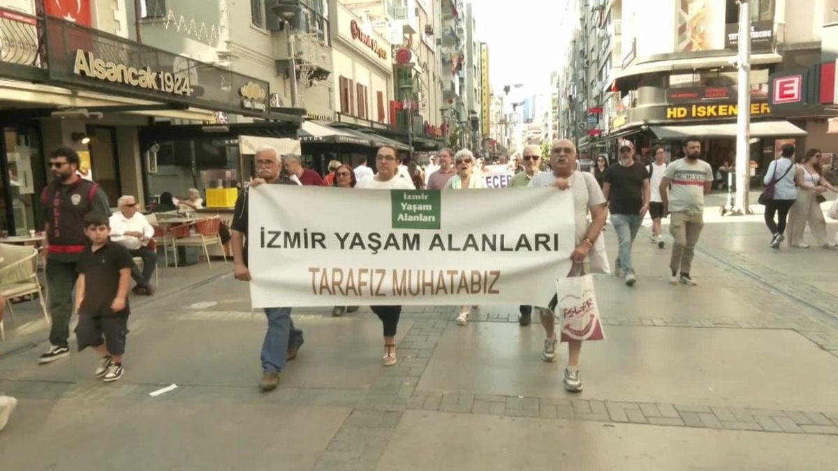 İzmir'de Dünya Çevre Günü'nde doğa talanı protestosu