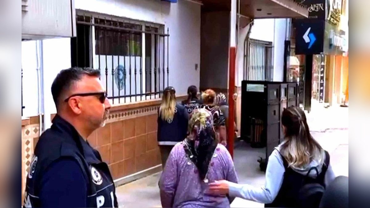 Alaşehir'de uyuşturucu operasyonu: 8 kişi tutuklandı