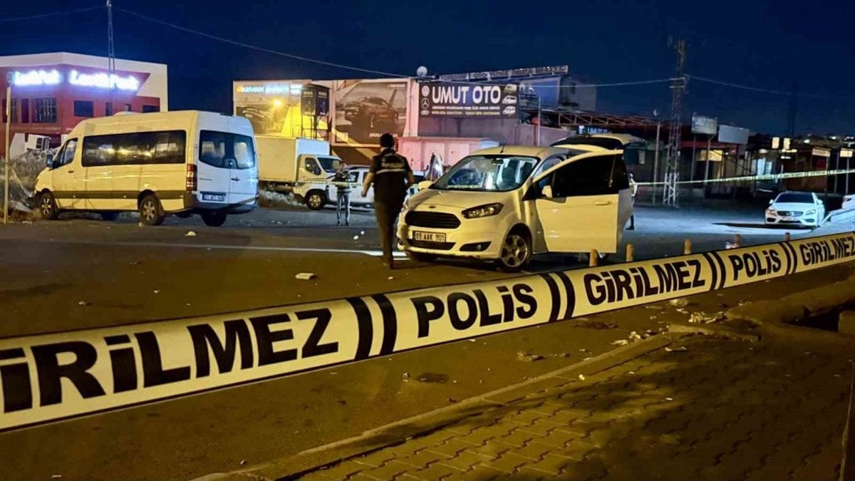 Diyarbakır'da iki grup arasında silahlı kavga: 3 yaralı