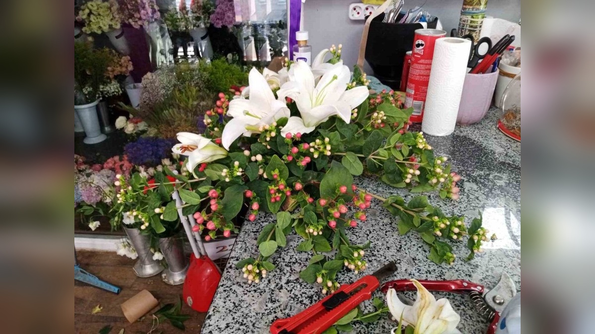 Erzincan'da düğün sezonu çiçekçilere yoğunluk getirdi: Gelin arabası süsleme fiyatları bin 5 bin lira arasında