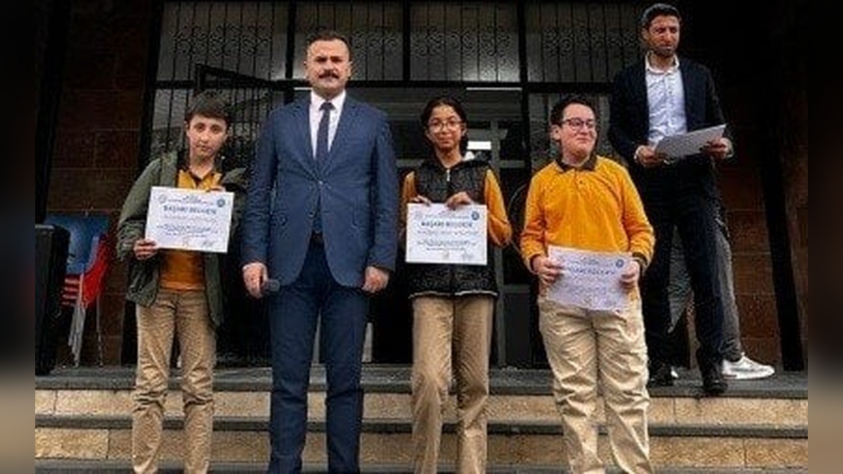 Tatvan Sultan Alparslan İHO'dan 3 öğrenci İOKBS'de 500 tam puanla Türkiye birincisi oldu