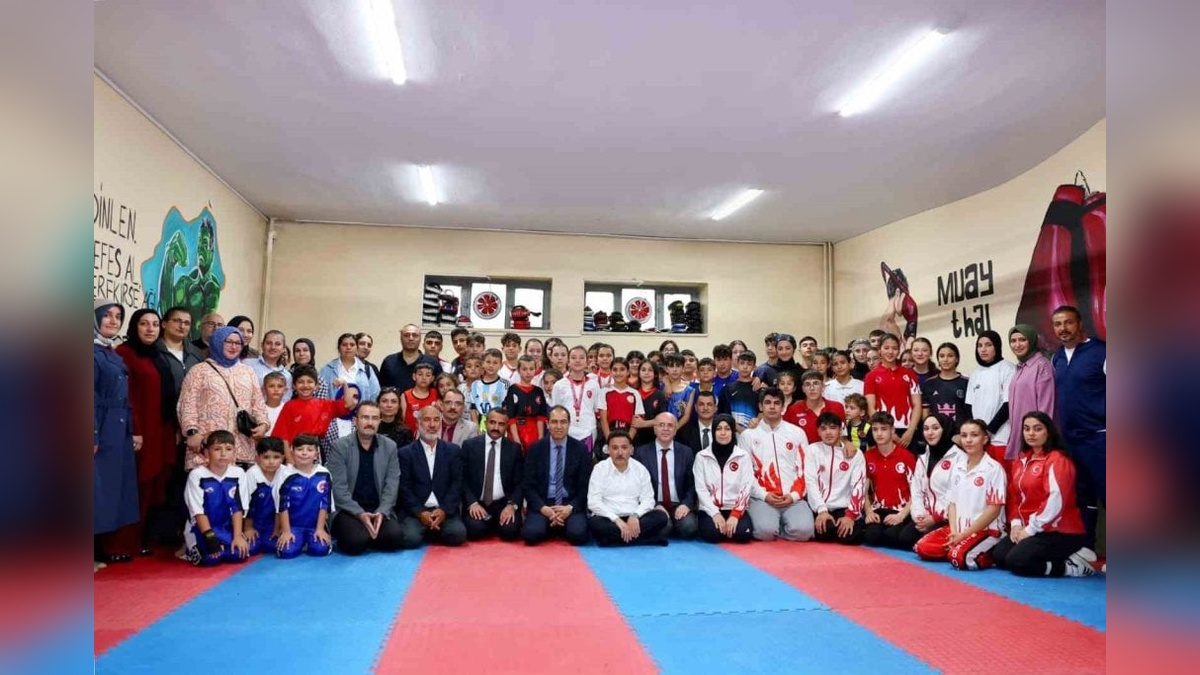 Kayseri Valisi Çiçek, Erva Sağlık Spor Kulübü’nü ziyaret etti