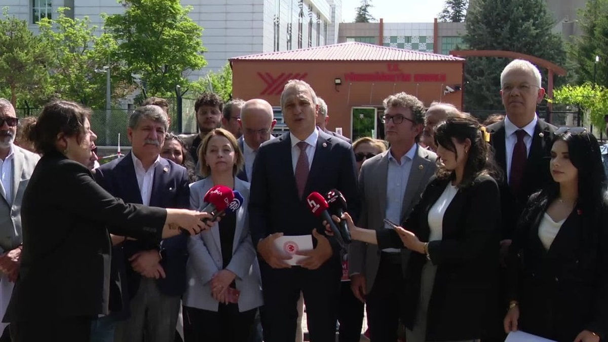 CHP'li Özçağdaş: AYM kararı yok sayıldı, 63 rektör atandı