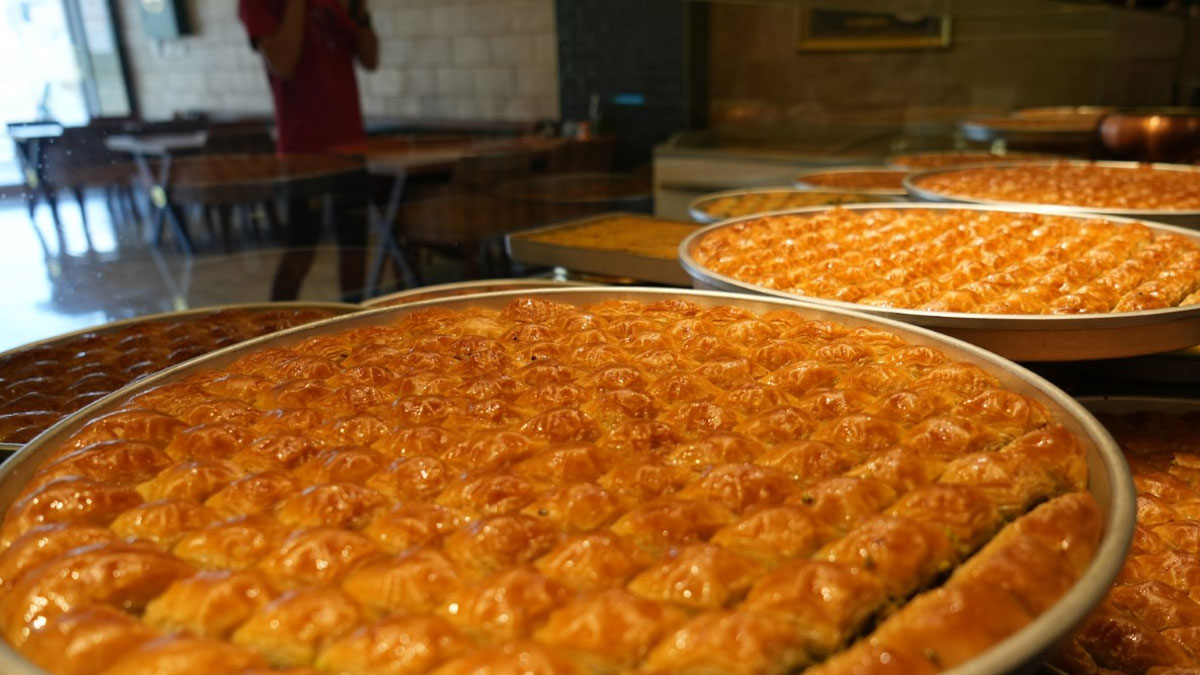 Antepli baklavacılar bayram mesaisine başladı