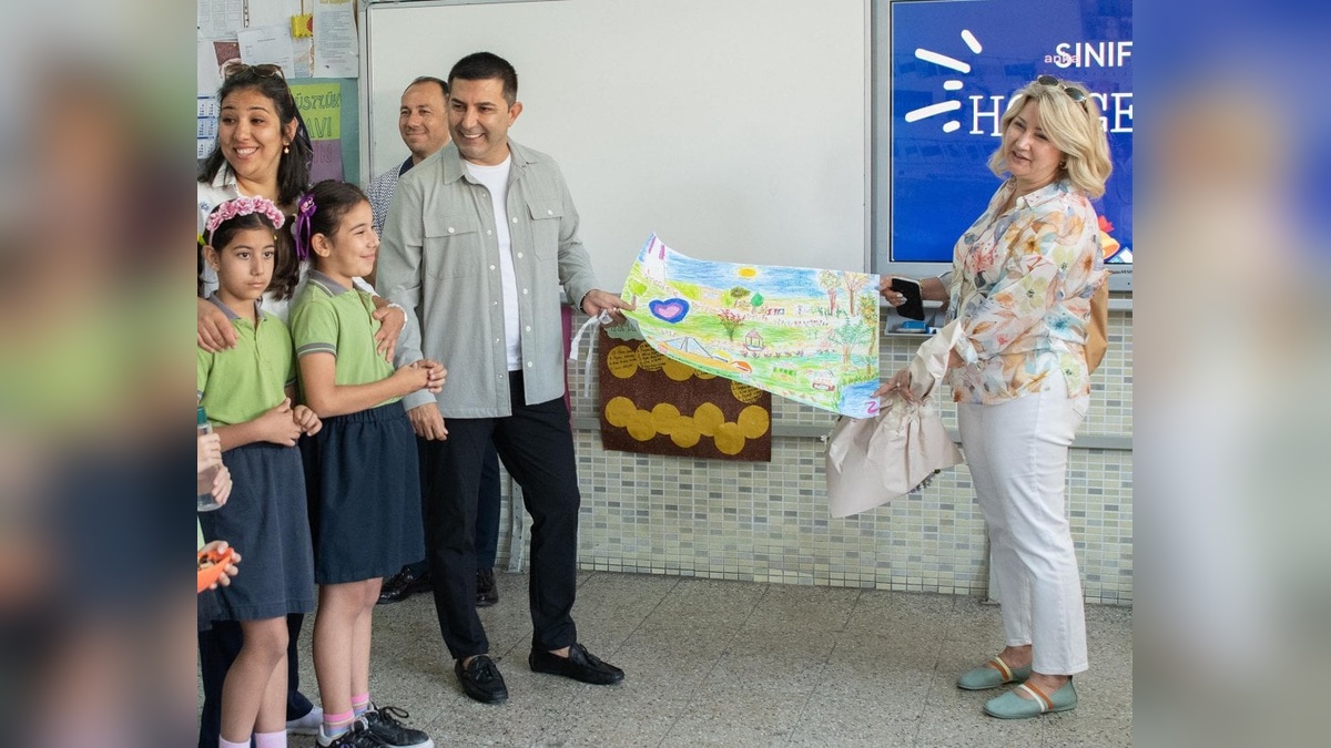 Kuşadası Belediye Başkanı Günel, öğrencilere Mutluluk Parkı sözü verdi