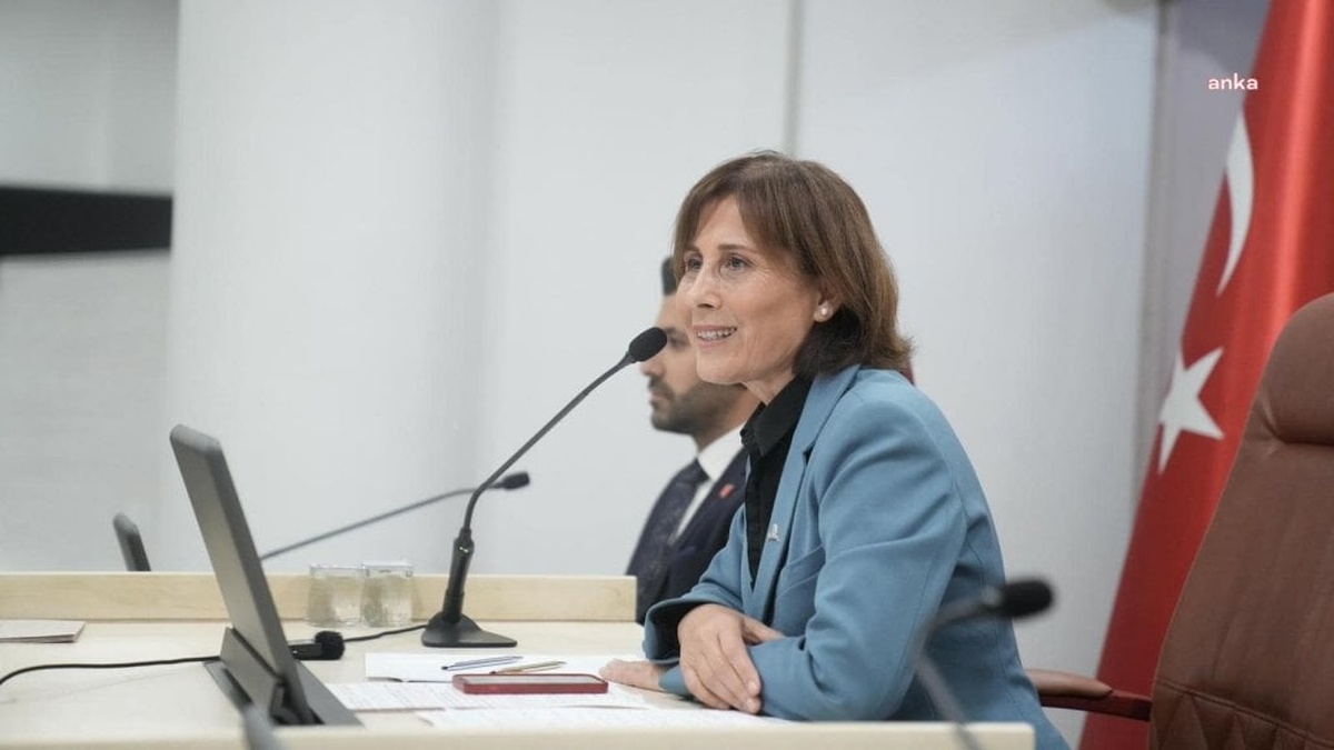 Seyhan Belediye Başkanı Tekin: 'Tutsak edilen Seyhan halkının iradesidir'