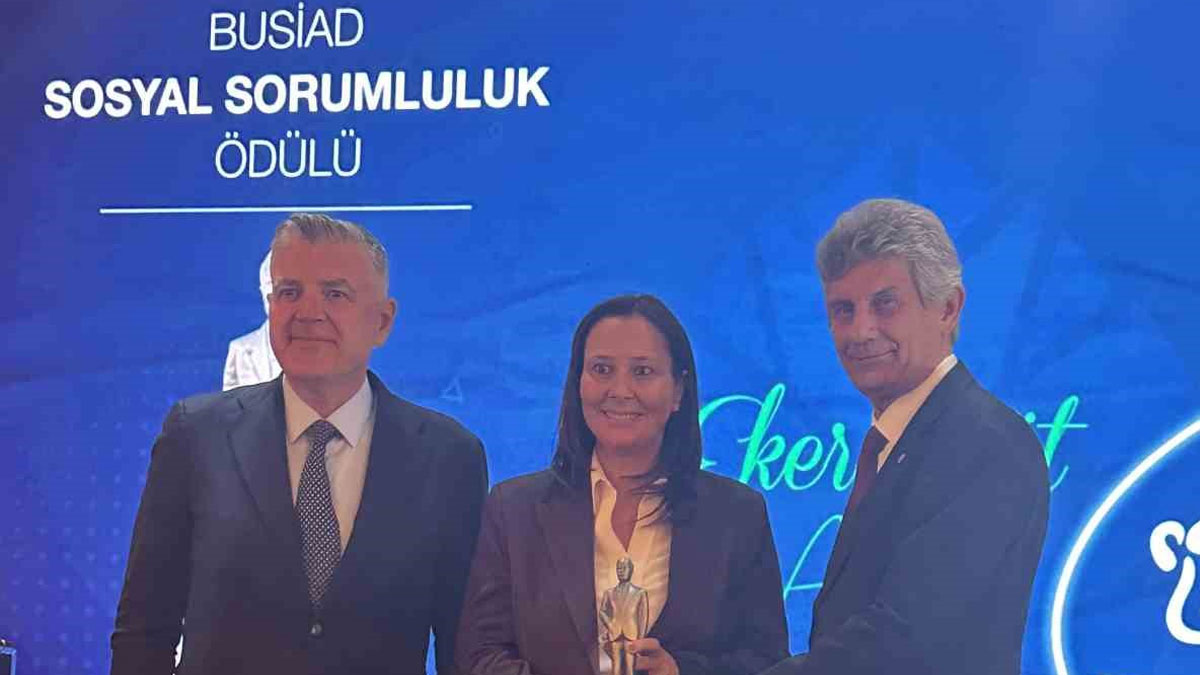 Eker Süt Ürünleri'ne 'Sosyal Sorumluluk Ödülü' verildi