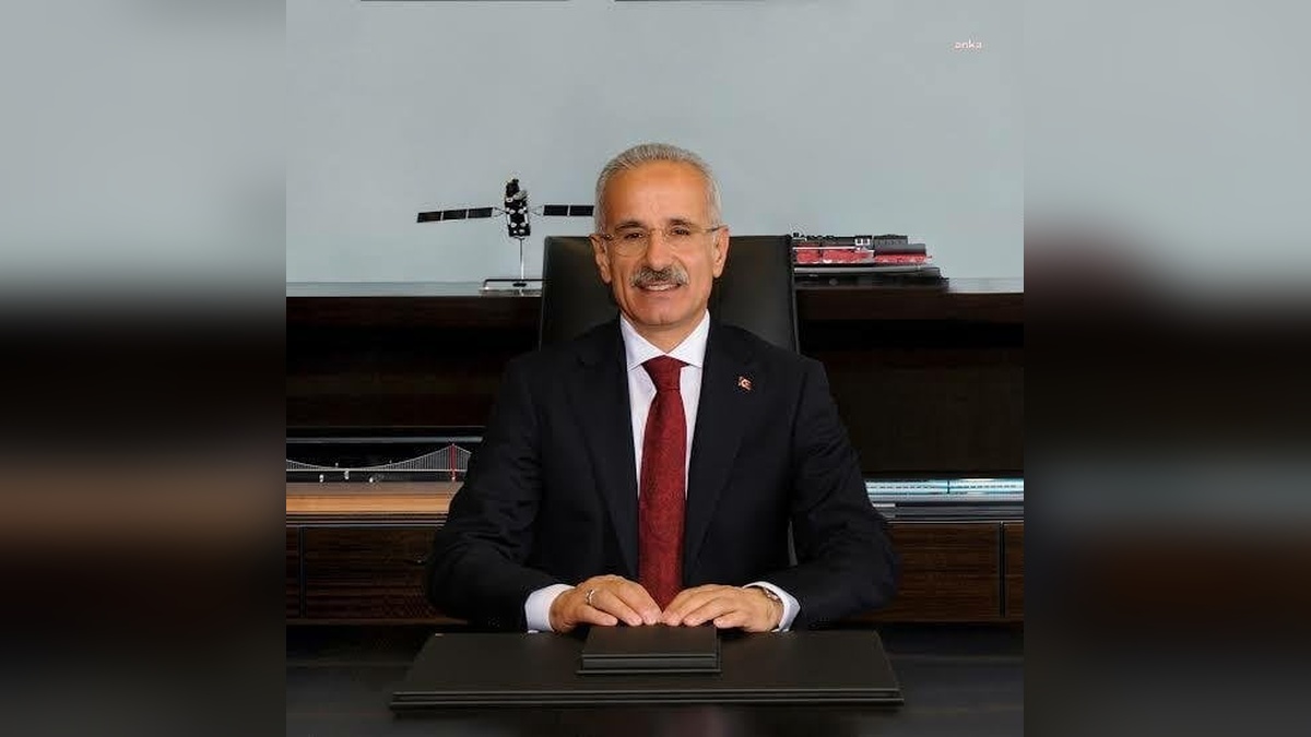 Ulaştırma Bakanı Uraloğlu: Ankara ve İstanbul'dan Şam'a uçuşlar başlıyor