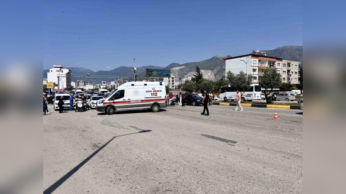 İskenderun'da yaşlı kadına otomobil çarptı