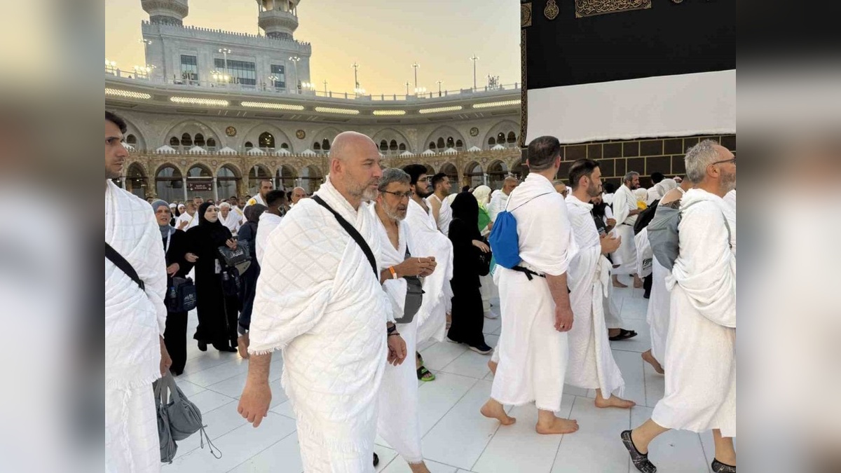 Bakanlar ve siyasetçiler Kabe'de tavaf yaptı