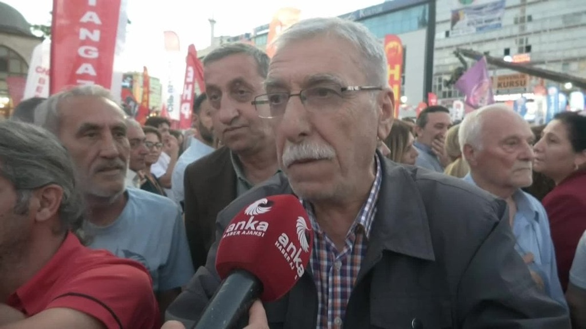 Gaziosmanpaşa'da CHP mitingi: Yurttaşlardan İmamoğlu'na destek mesajları