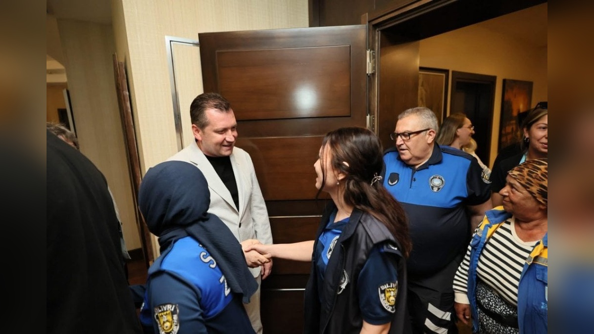 Silivri Belediye Başkanı Balcıoğlu, personelle bayramlaştı