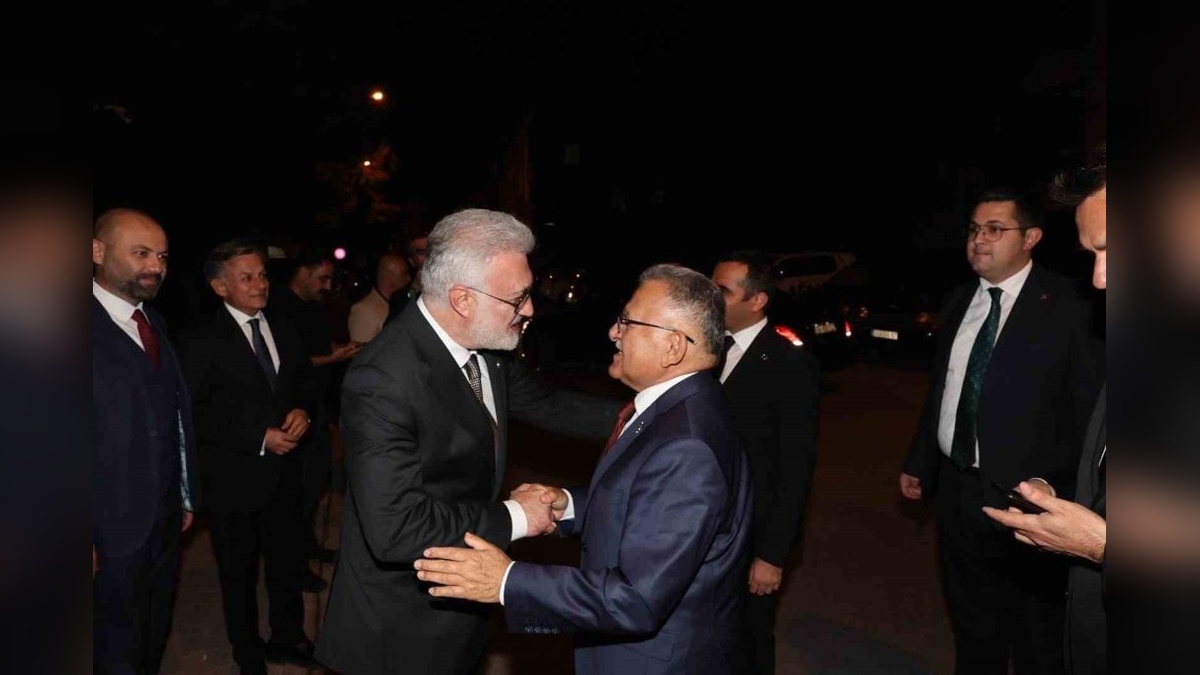 Büyükşehir Belediye Başkanı Büyükkılıç: Kayseri için gövdemizi taşın altına koymaya hazırız
