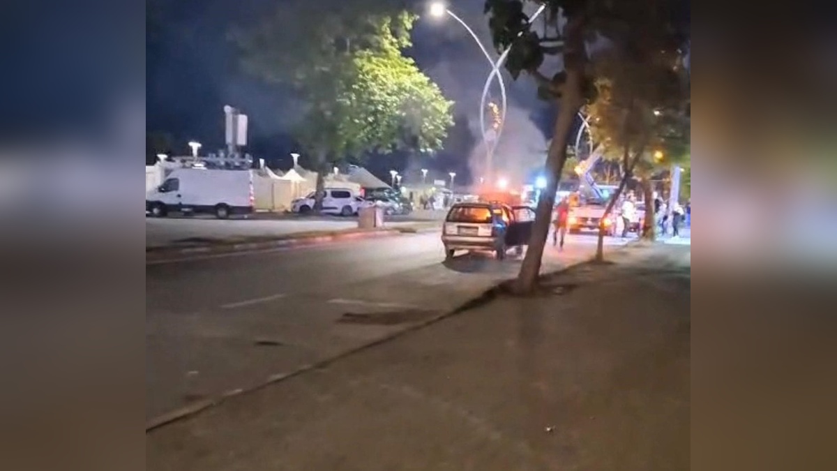 Karasu'da otomobil alev alev yandı