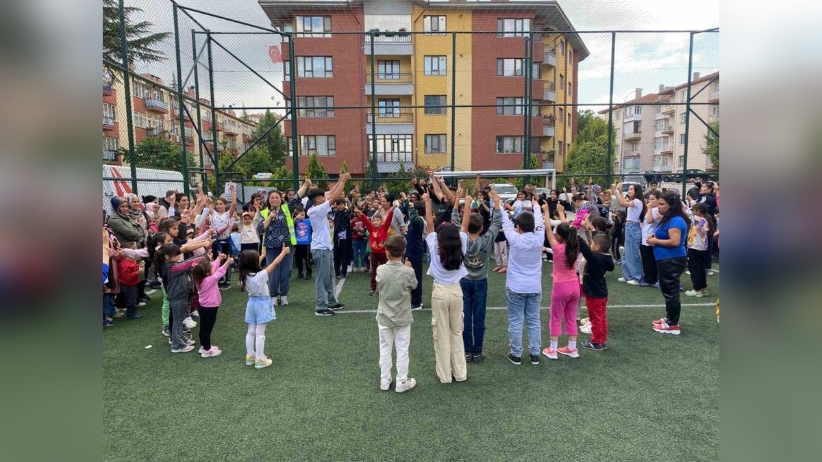 Eskişehir'de 500 çocuğa bayram sevinci yaşatıldı