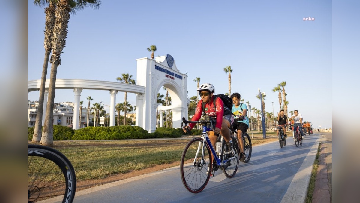 Mersin Büyükşehir Belediyesi, Dünya Bisiklet Günü'nde pedal çevirdi