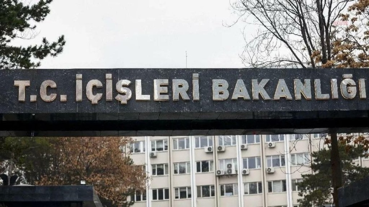 İçişleri Bakanlığı'ndan 5 belediye başkanının görevden uzaklaştırılması kararı