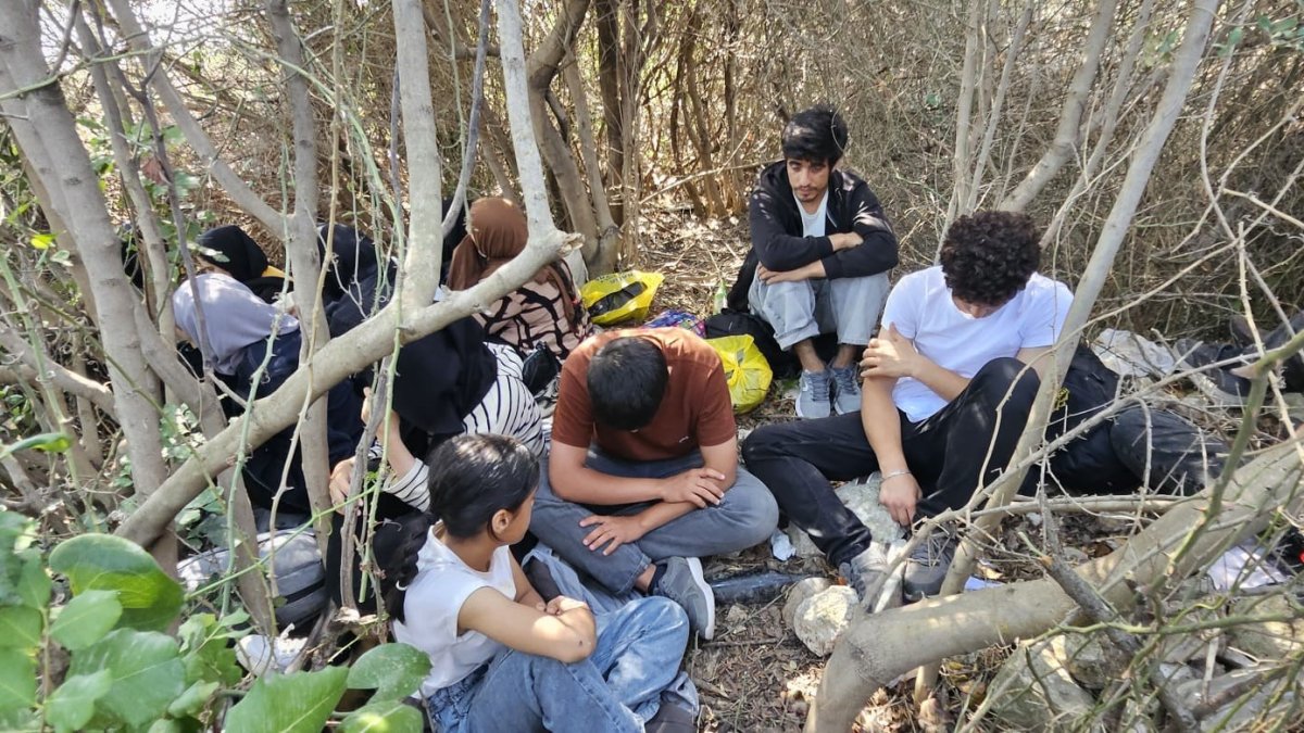 Didim’de 17 düzensiz göçmen yakalandı