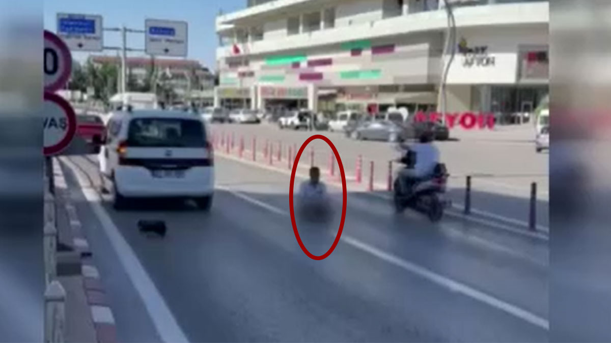 Yolun ortasına oturup ölüme meydan okudu
