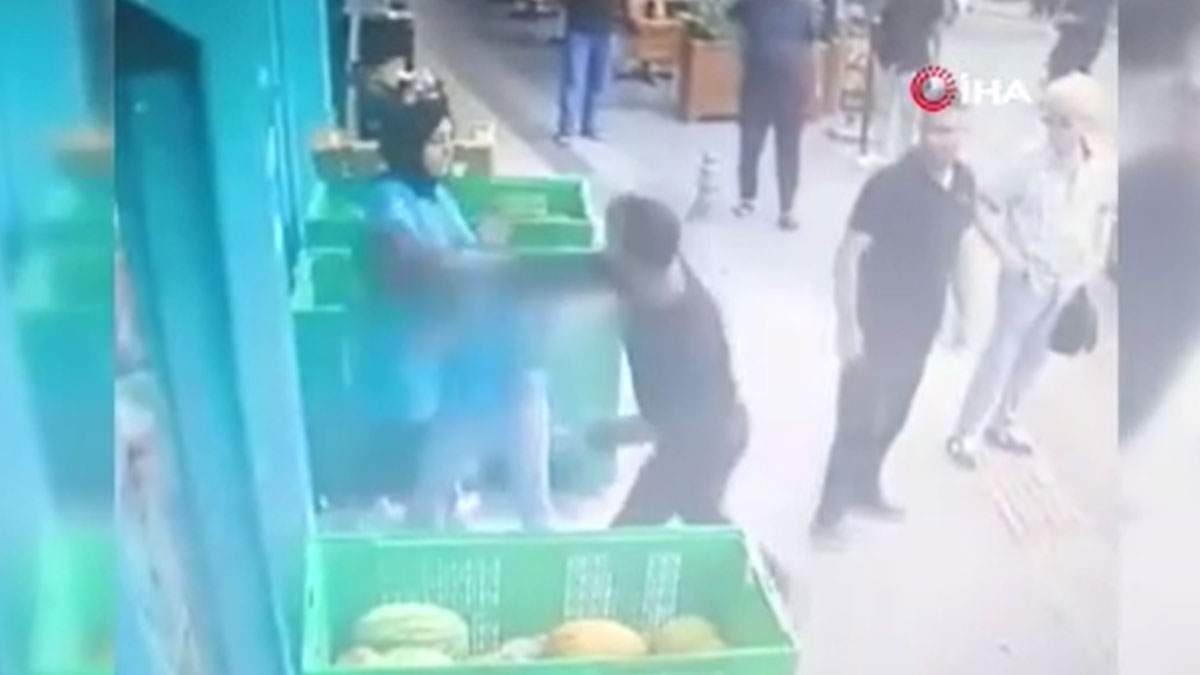 Eski kız arkadaşına saldırdı, ayırmak isteyen kişiyi bıçakladı