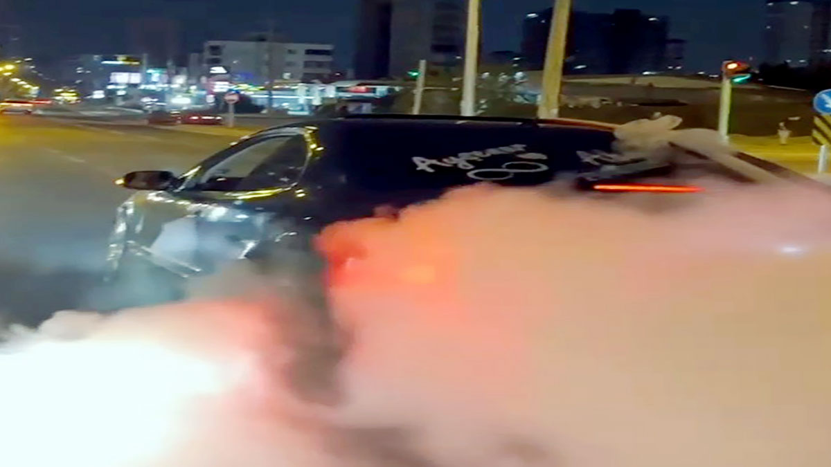 Gelin arabasıyla şov yaptı!  Aracı trafikten men edildi