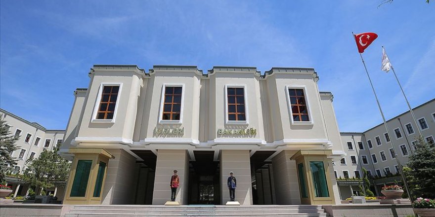 18-20 yaş aralığındaki gençlerin sokağa çıkma yasağıyla ilgili istisnalar açıklandı