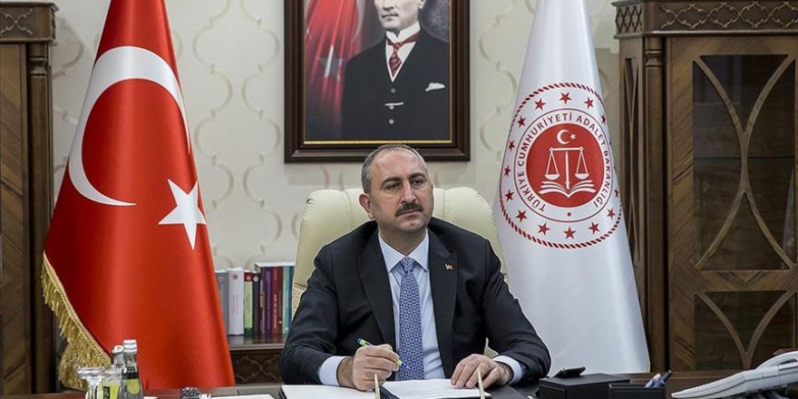 Adalet Bakanı Gül: Kovid-19'la bağlantılı olarak 750 kişi hakkında soruşturma başlatıldı