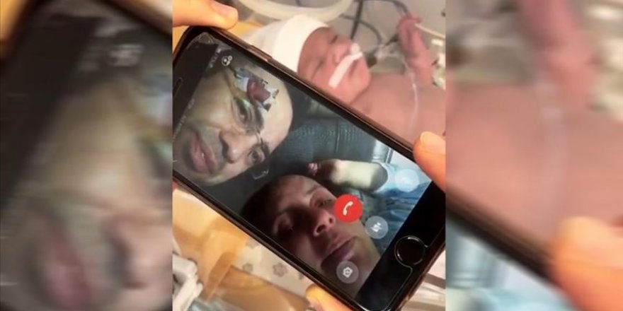 Hastanedeki bebekleriyle görüntülü aramayla hasret gideriyorlar