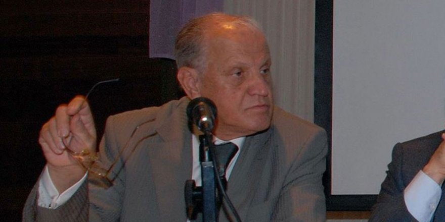 Prof. Dr. Ülkü Azrak Kovid-19 nedeniyle hayatını kaybetti