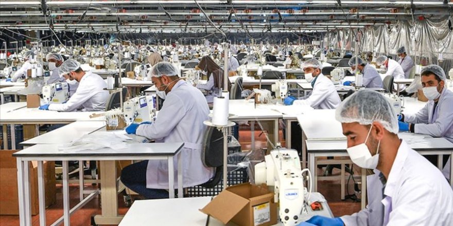 Malatya'da günlük 2 milyon maske üretiliyor