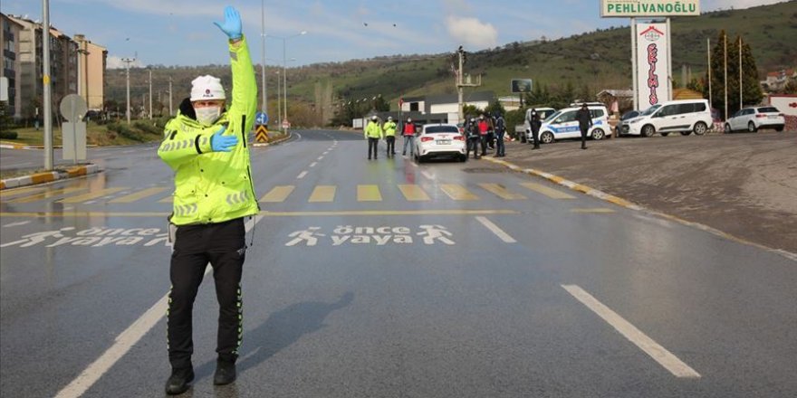 'Türkiye Güven Huzur' uygulamasında 8 bin 893 kişiye idari ve adli işlem yapıldı