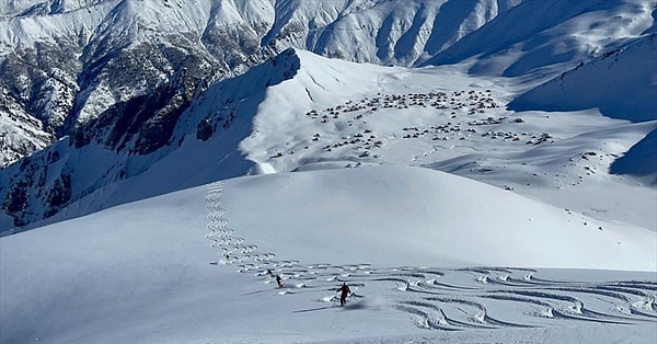 İki turist dağcı Kaçkar Dağları'nda kayboldu!