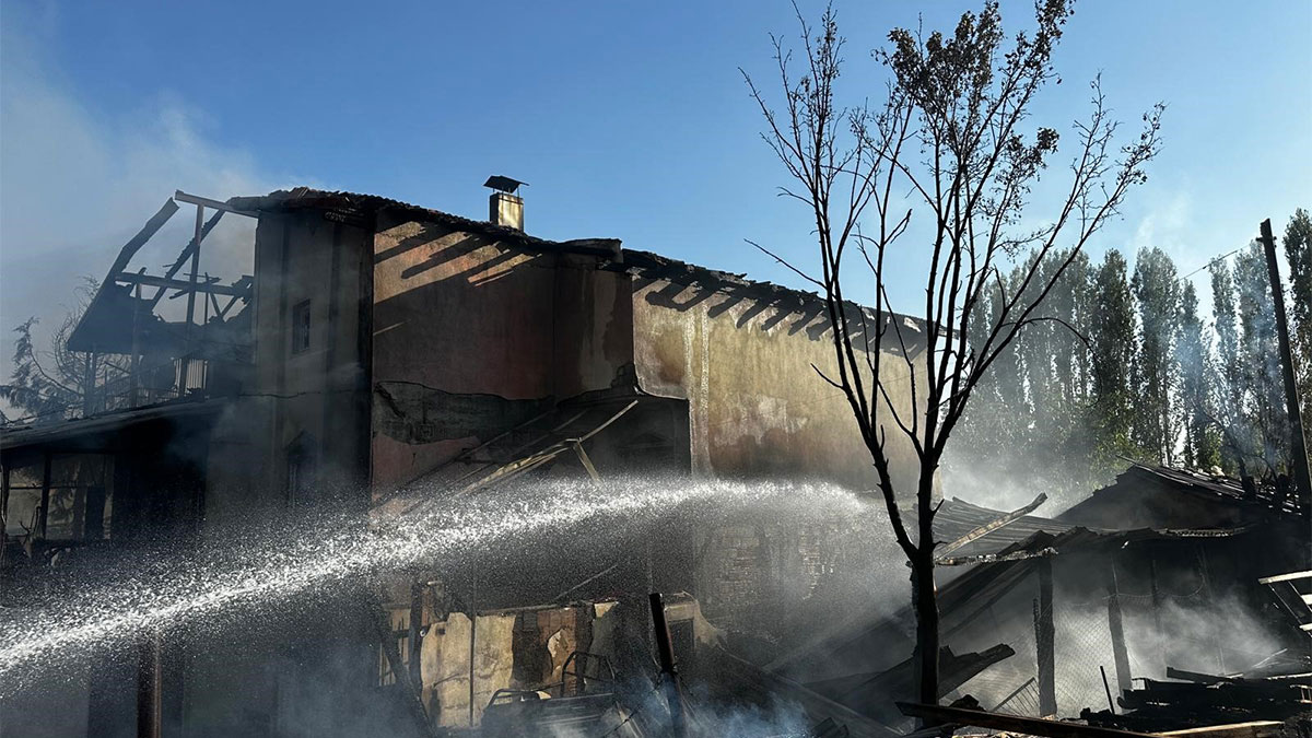 Uşak'ta akılalmaz yangın