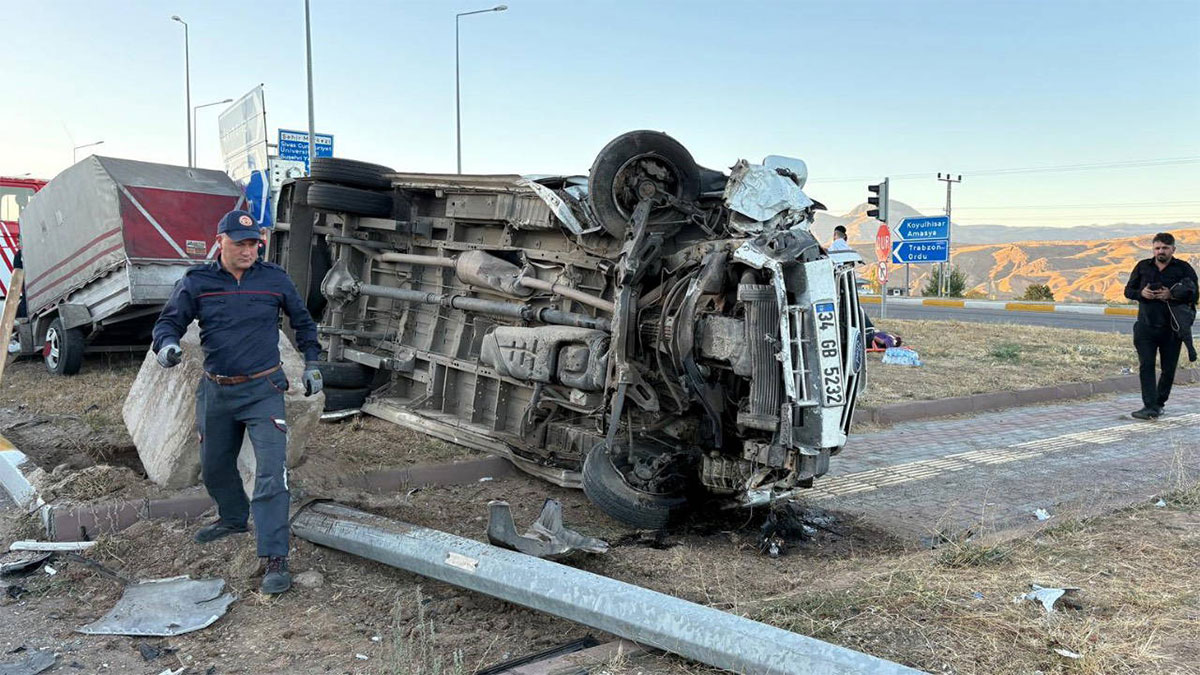 Sivas'ta kaza sonrası 15 tarım işçi yaralandı