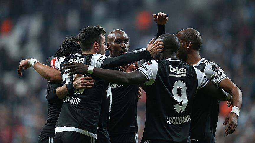 Beşiktaş şampiyonluğa koşuyor