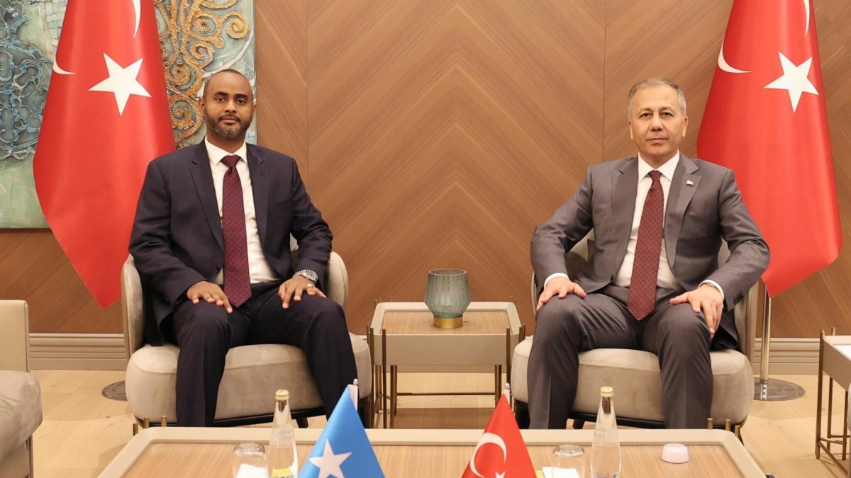 Yerlikaya ve Somali Bakanı Nur İstanbul'da bir araya geldi