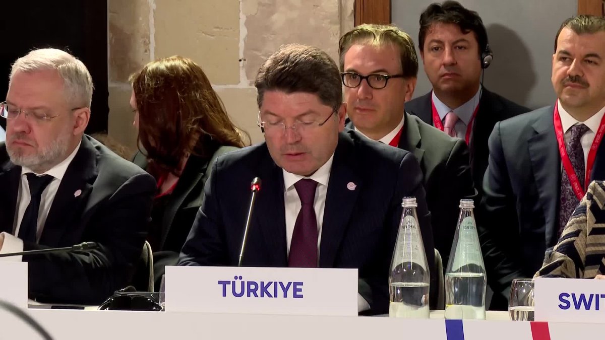 Bakan Tunç, adalet konferansında Gazze'deki dramı vurguladı