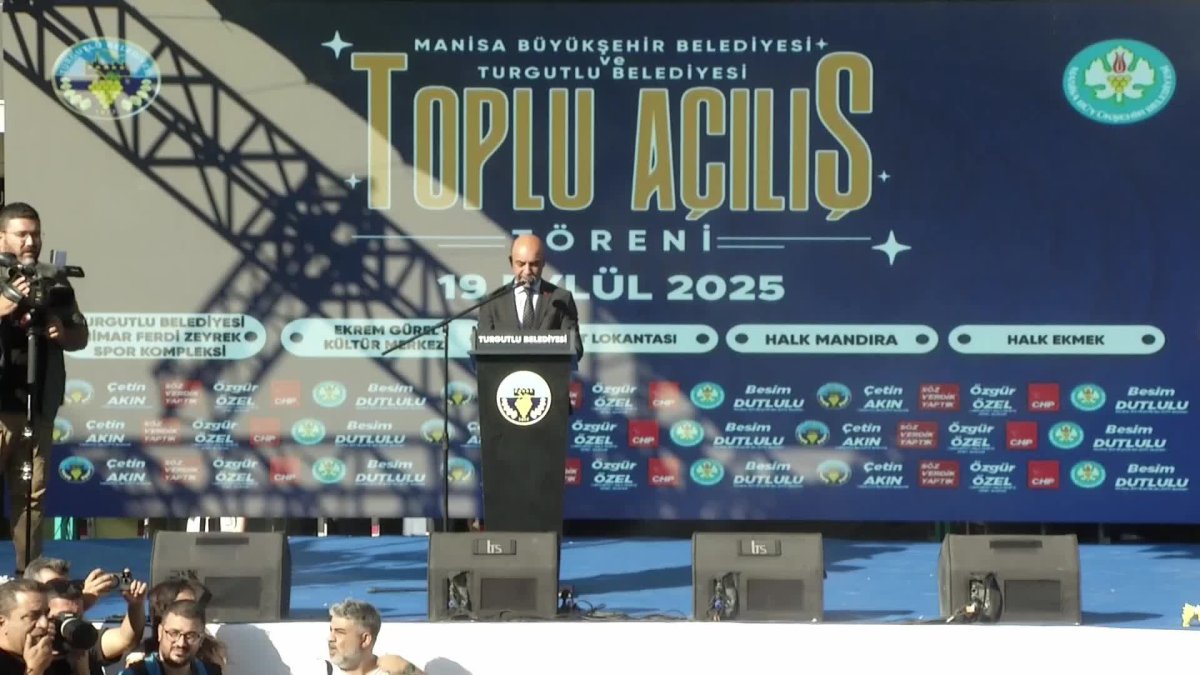 CHP lideri Turgutlu'da projelerin açılışında duygusal anlar