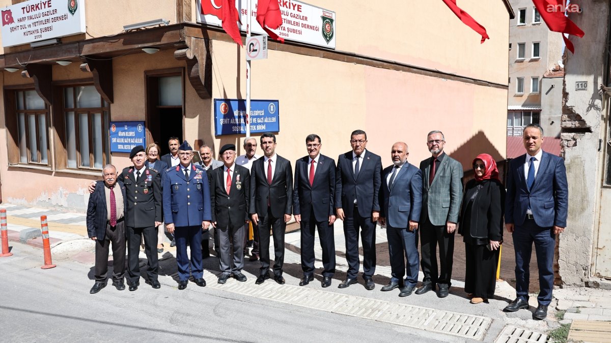 Kütahya'da Gaziler Günü'ne özel iki yeni hizmet merkezi açıldı