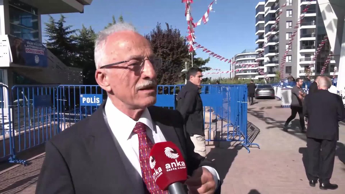 CHP'nin olağanüstü kurultayı ipuçları sunuyor