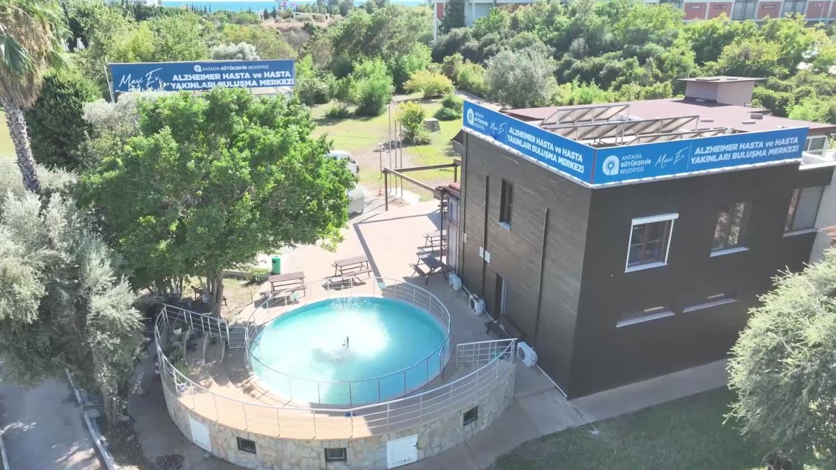 Mavi Ev'de Alzheimer ile ilgili farkındalık çalışmaları devam ediyor