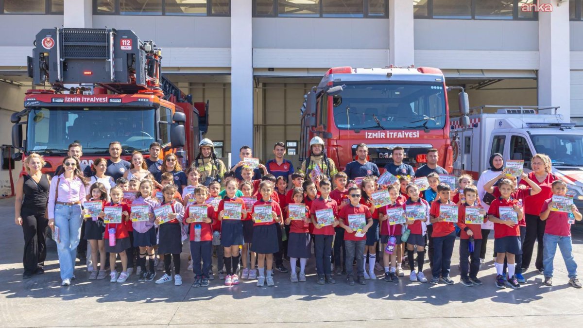 Ateş savaşçıları, İzmirli öğrencilere afet bilinci aşılıyor