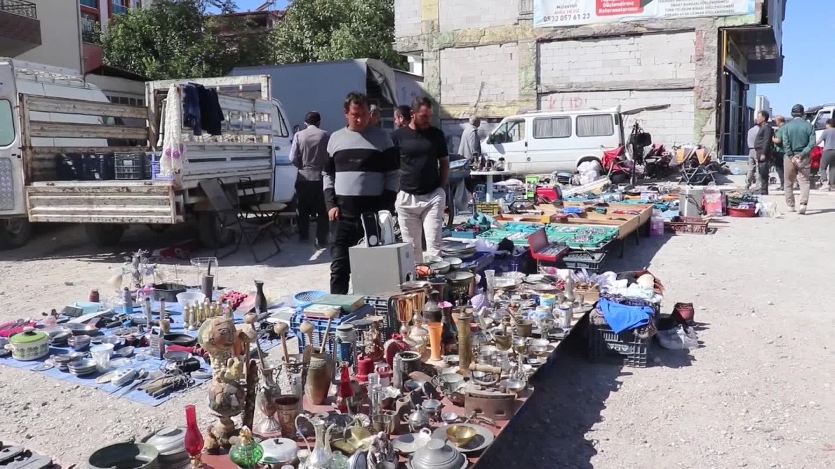 Malatya bit pazarı esnafı isyan etti: 'Emeğimize sahip çıksınlar'