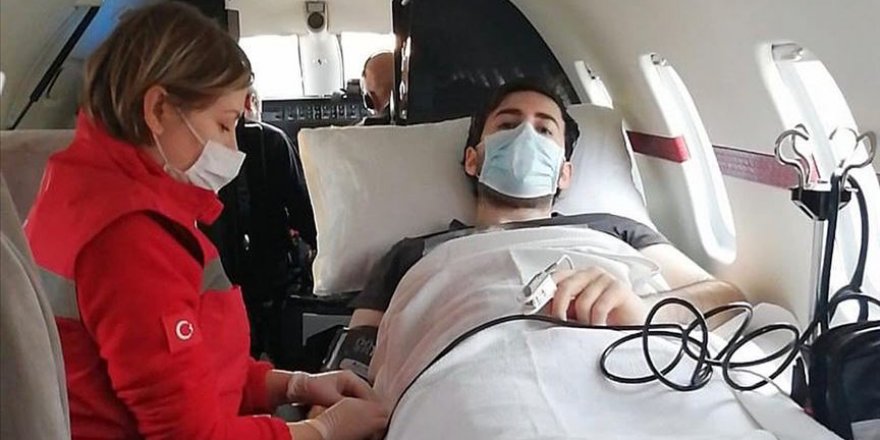 Rusya'daki akciğer hastası tıp öğrencisi ambulans uçakla Türkiye'ye getirildi