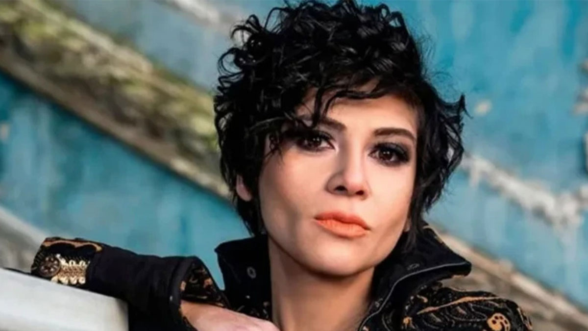 Ünlü şarkıcı Aydilge Filistin'de yaşanan zulüme sessiz kalmadı!