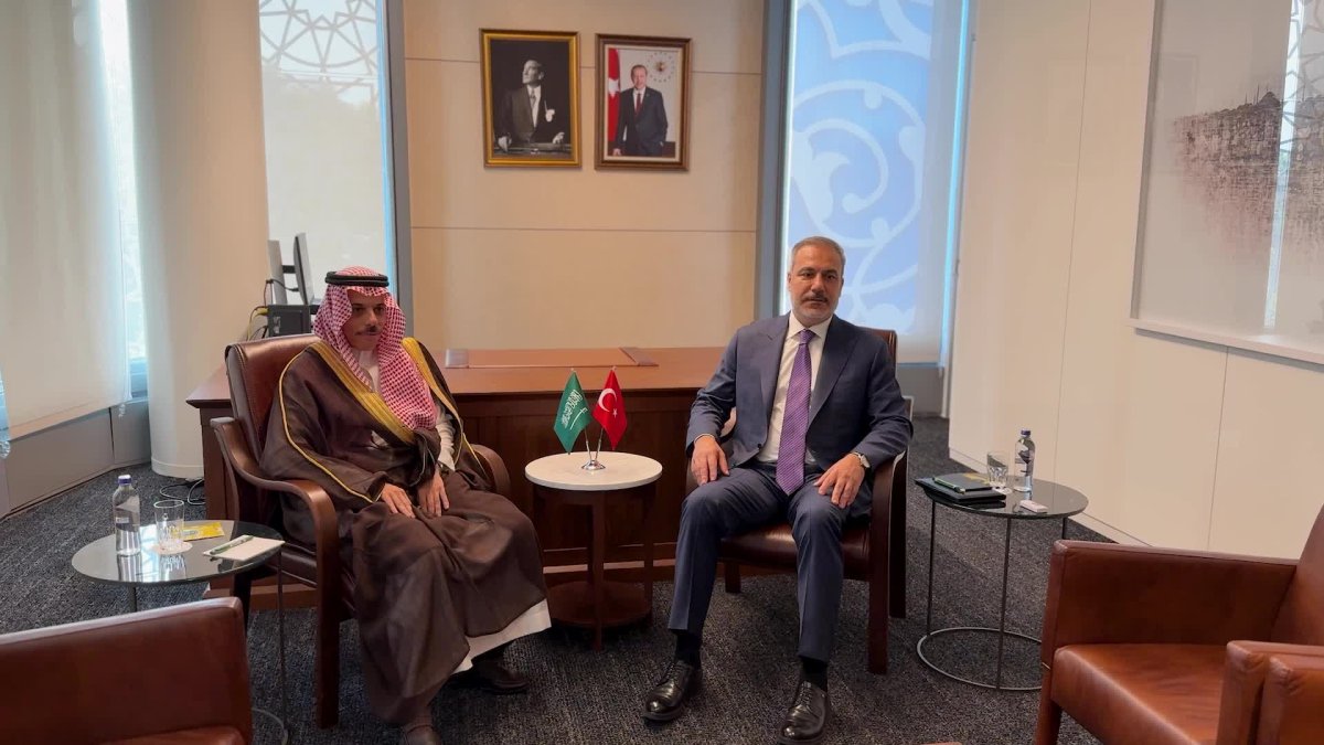 Hakan Fidan New York'ta Suudi Bakanla Bir Araya Geldi