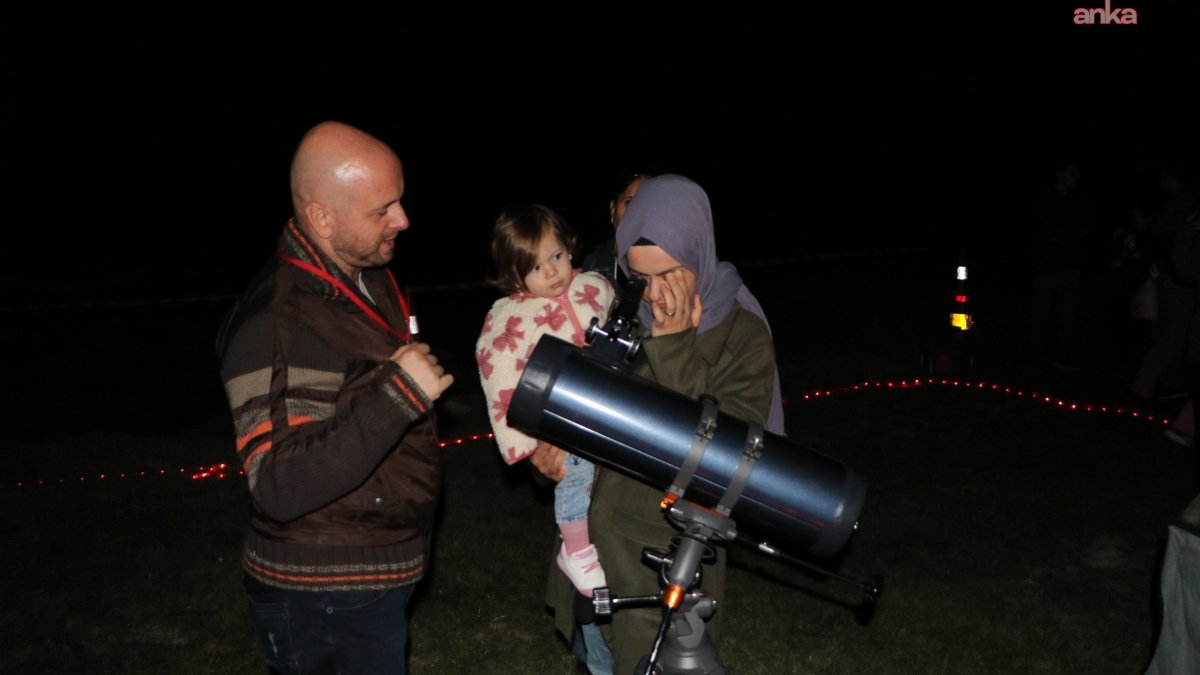 Eskişehir'de bilim tutkunları gökyüzünü keşfetti