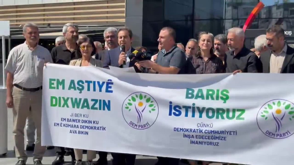 Diyarbakır'da barış çağrısı yapan imza kampanyası başladı