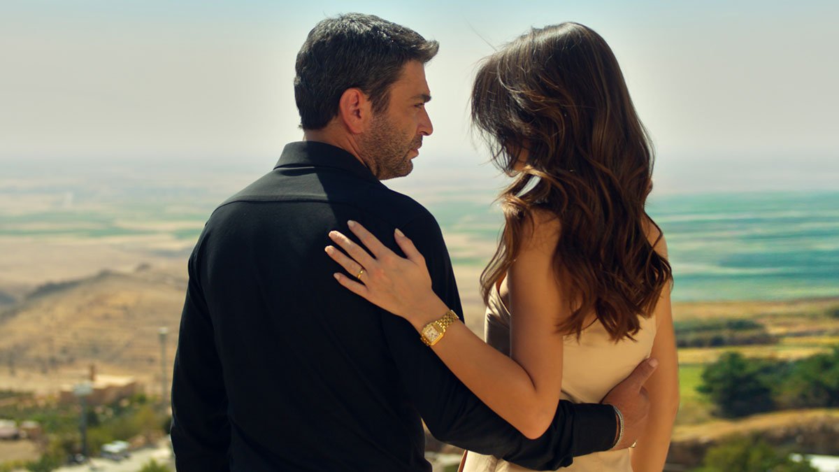 Milyonları ekrana kilitledi!